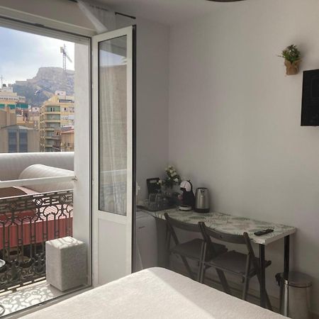Room With Private Bathroom And Balcony Nearby The Mercado Central, Center And Beach Alicante Eksteriør bilde