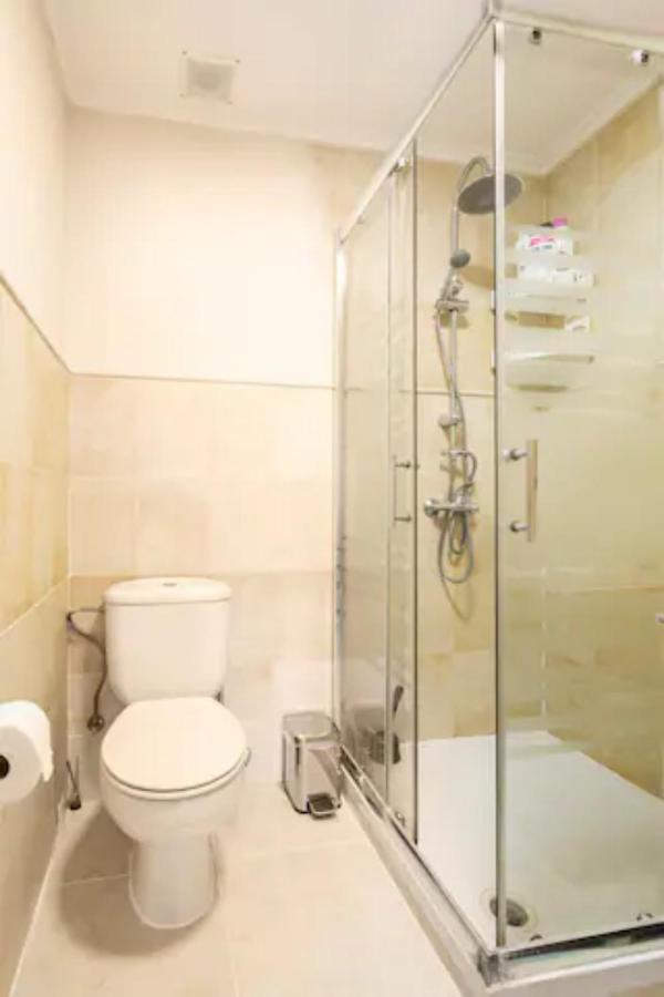 Room With Private Bathroom And Balcony Nearby The Mercado Central, Center And Beach Alicante Eksteriør bilde