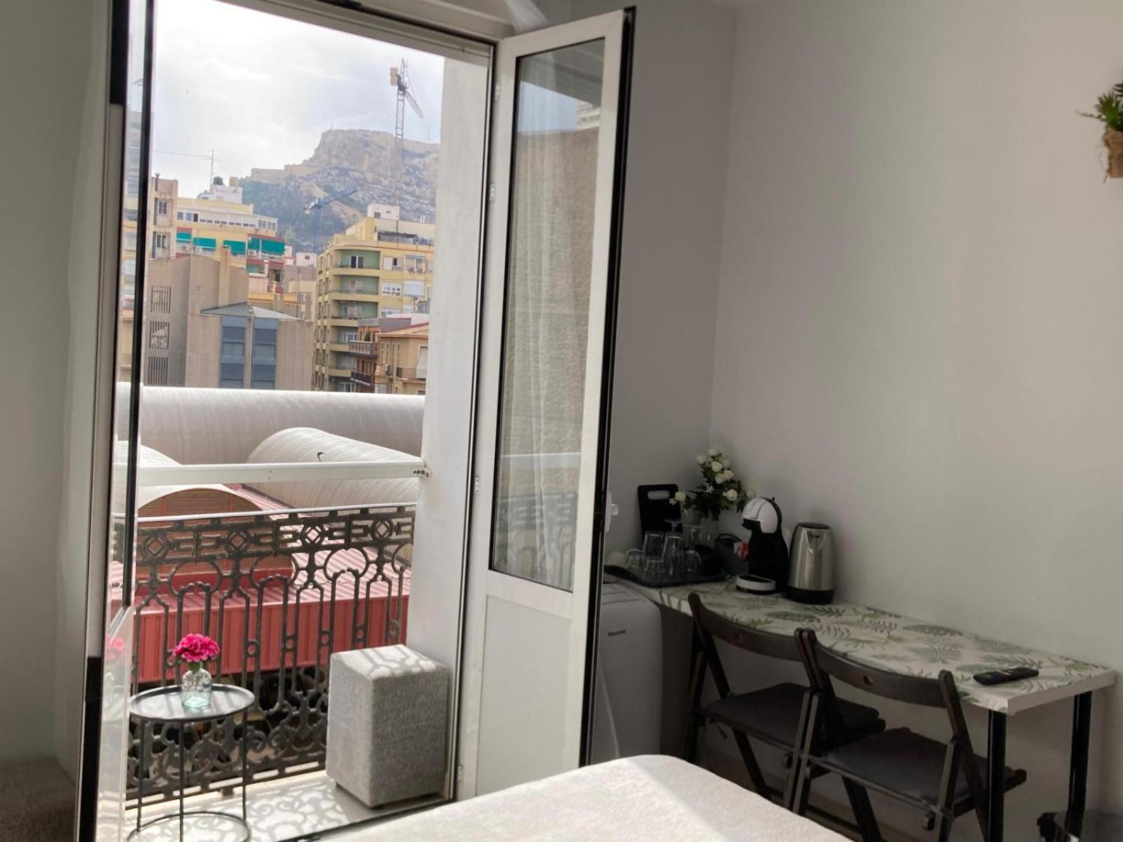 Room With Private Bathroom And Balcony Nearby The Mercado Central, Center And Beach Alicante Eksteriør bilde